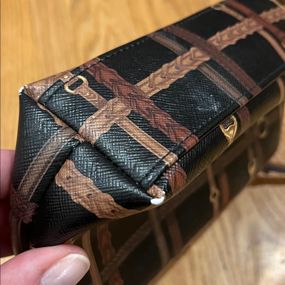 Lauren Ralph Lauren Horse-bit Makeup Case Wristlet - Picture 8 of 11